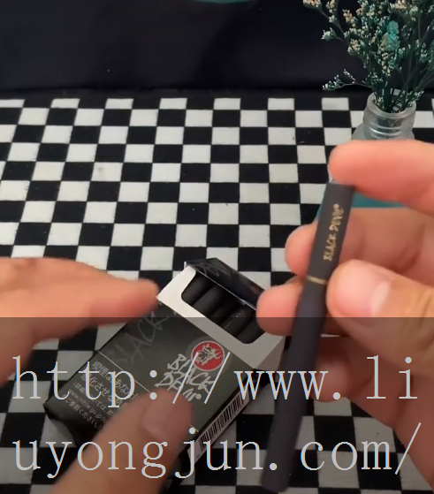 杨明哲日本黑魔鬼代购网站图片