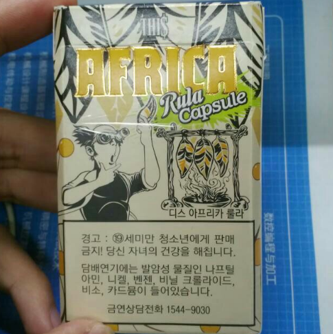 一女被两男吃奶玩乳尖动态图